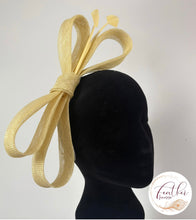 Load image into Gallery viewer, Olivia