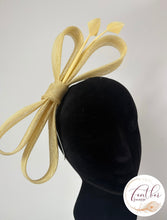 Load image into Gallery viewer, Olivia