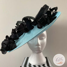 Load image into Gallery viewer, Robyn